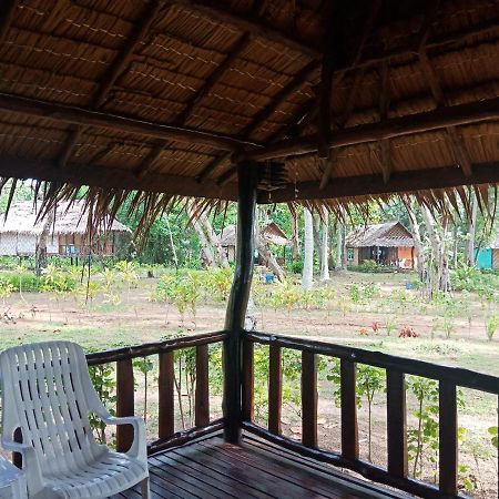 Koh Jum Freeda Resort Nuea Khlong Eksteriør billede