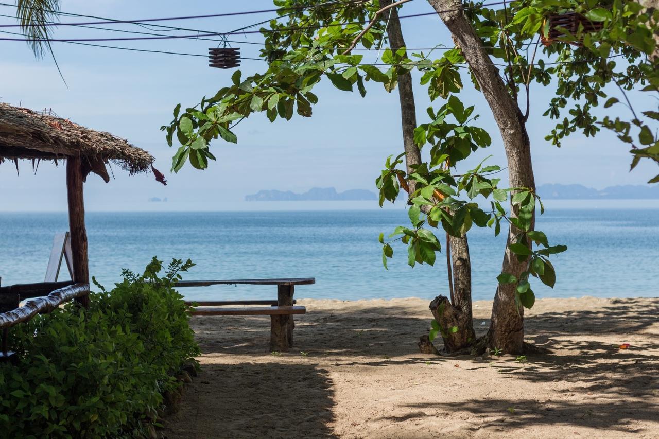 Koh Jum Freeda Resort Nuea Khlong Eksteriør billede