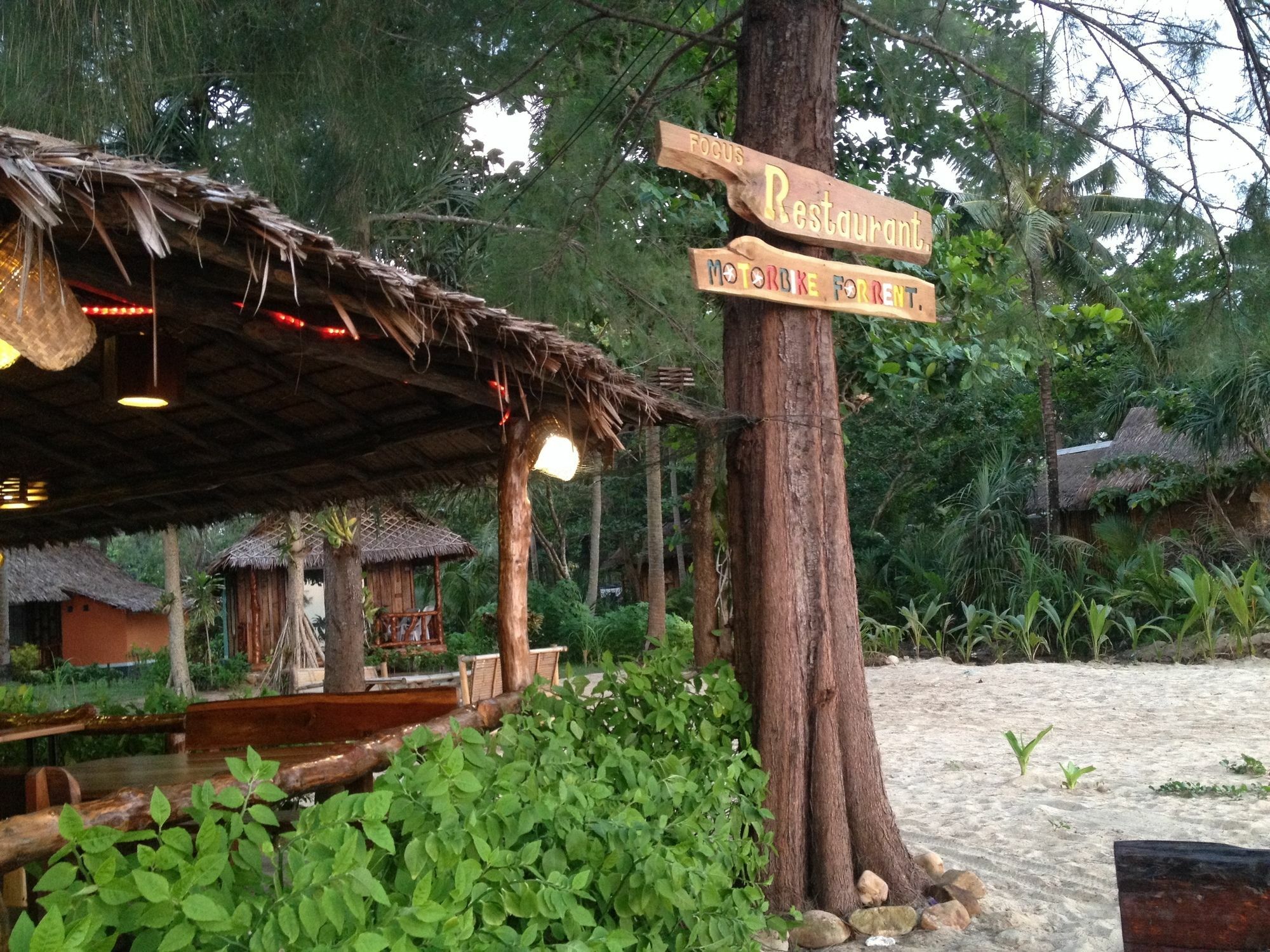 Koh Jum Freeda Resort Nuea Khlong Eksteriør billede